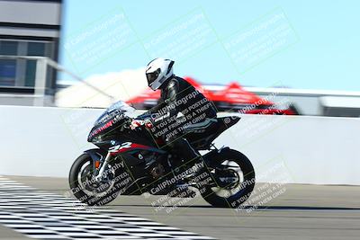 media/Jan-09-2022-SoCal Trackdays (Sun) [[2b1fec8404]]/Front Straight Speed Shots (1pm)/